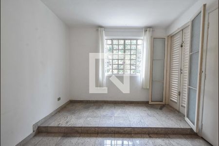 Casa à venda com 215m², 4 quartos e 2 vagasQuarto 02