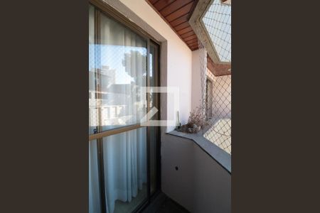 Sacada  de apartamento à venda com 3 quartos, 72m² em Vila Bertioga, São Paulo