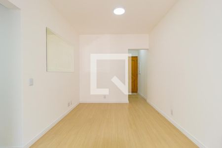 Sala de apartamento para alugar com 3 quartos, 72m² em Vila Bertioga, São Paulo