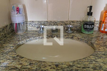 Apartamento à venda com 94m², 3 quartos e 1 vaga Apartamento à venda com 94m², 3 quartos e 1 vagaBanheiro da Suíte 2