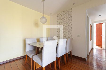 Apartamento à venda com 94m², 3 quartos e 1 vaga Apartamento à venda com 94m², 3 quartos e 1 vagaSala