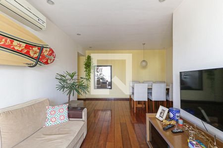 Apartamento à venda com 94m², 3 quartos e 1 vaga Apartamento à venda com 94m², 3 quartos e 1 vagaSala