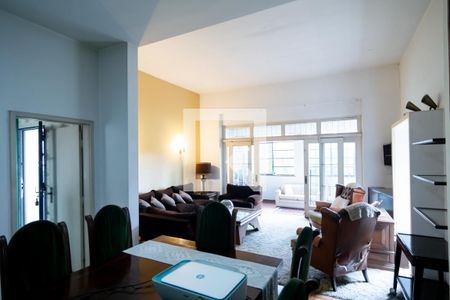 Casa à venda com 500m², 3 quartos e 4 vagasSala