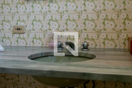 Casa à venda com 500m², 3 quartos e 4 vagasBanheiro Social