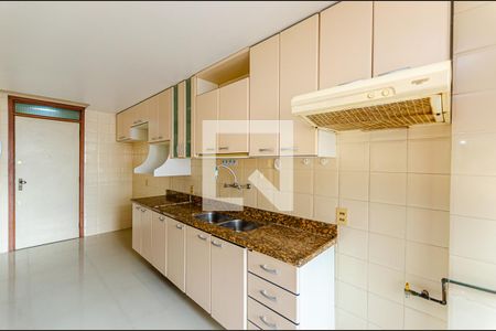 Apartamento à venda com 150m², 4 quartos e 2 vagasCozinha 