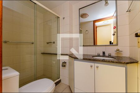 Apartamento à venda com 150m², 4 quartos e 2 vagasBanheiro da Suite 2