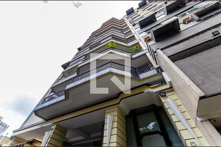 Apartamento à venda com 150m², 4 quartos e 2 vagasEntrada