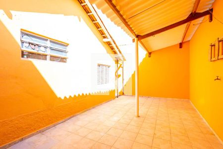 Casa para alugar com 200m², 2 quartos e 1 vagaQuintal