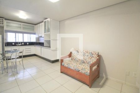 Sala de Estar de casa para alugar com 2 quartos, 69m² em Estância Velha, Canoas