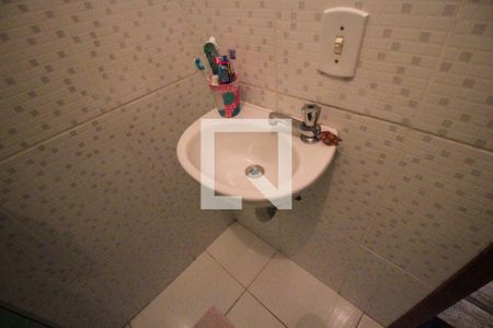 Casa de condomínio à venda com 65m², 2 quartos e 1 vaga Casa de condomínio à venda com 65m², 2 quartos e 1 vagaBanheiro da Suíte 2