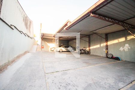 Casa de condomínio à venda com 65m², 2 quartos e 1 vaga Casa de condomínio à venda com 65m², 2 quartos e 1 vagaEstacionamento