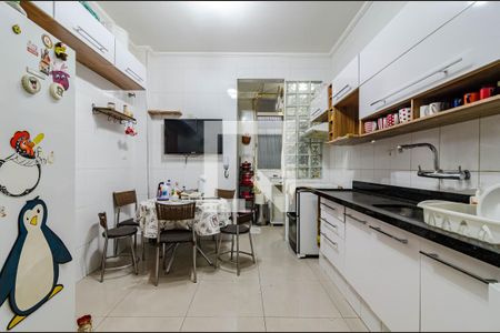Apartamento à venda com 140m², 2 quartos e 1 vaga Apartamento à venda com 140m², 2 quartos e 1 vagaCozinha