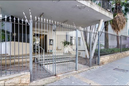 Apartamento à venda com 140m², 2 quartos e 1 vaga Apartamento à venda com 140m², 2 quartos e 1 vagaFachada