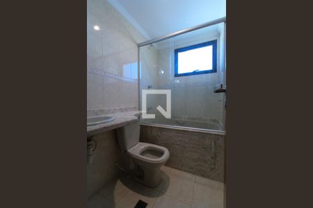 Banheiro de apartamento para alugar com 2 quartos, 126m² em Jardim Henriqueta, Taboão da Serra