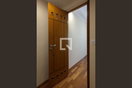 Apartamento para alugar com 126m², 2 quartos e 4 vagas Apartamento para alugar com 126m², 2 quartos e 4 vagasEscritório