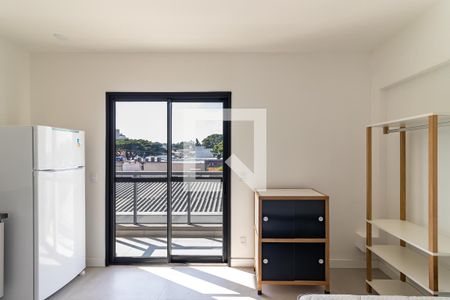 Sala, quarto, cozinha de apartamento para alugar com 1 quarto, 26m² em Indianópolis, São Paulo