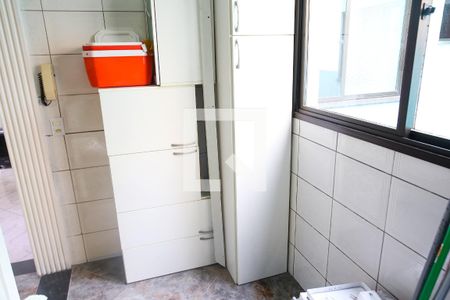 Apartamento à venda com 81m², 3 quartos e 1 vagaÁrea de Serviço