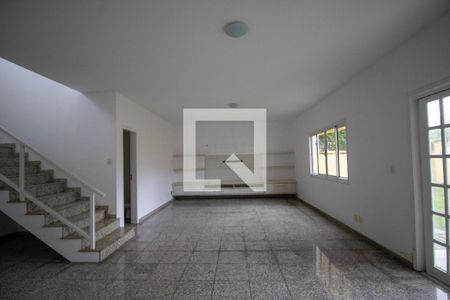 Sala de casa de condomínio à venda com 4 quartos, 120m² em Vargem Pequena, Rio de Janeiro