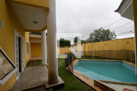 Casa de condomínio à venda com 120m², 4 quartos e 3 vagasÁrea Gourmet