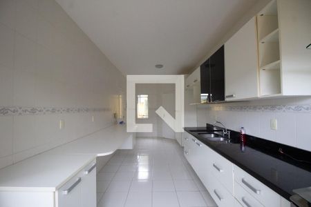 Casa de condomínio à venda com 120m², 4 quartos e 3 vagasCozinha