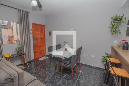 Casa para alugar com 3 quartos, 69m² em Jardim Cinco de Julho, São Paulo