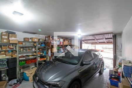 Casa à venda com 165m², 3 quartos e 3 vagas Casa à venda com 165m², 3 quartos e 3 vagasGaragem