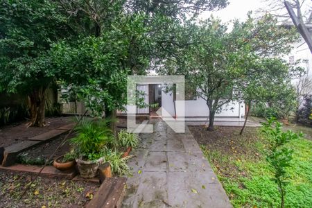 Casa à venda com 165m², 3 quartos e 3 vagas Casa à venda com 165m², 3 quartos e 3 vagasQuintal