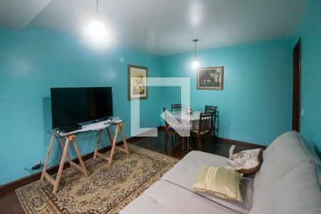 Casa à venda com 165m², 3 quartos e 3 vagas Casa à venda com 165m², 3 quartos e 3 vagasSala de Estar