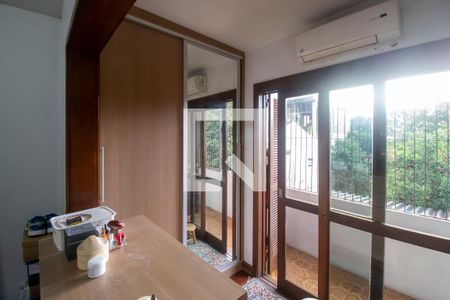 Casa à venda com 165m², 3 quartos e 3 vagas Casa à venda com 165m², 3 quartos e 3 vagasCloset da suíte