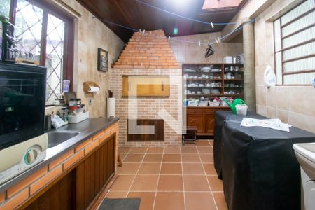 Casa à venda com 165m², 3 quartos e 3 vagas Casa à venda com 165m², 3 quartos e 3 vagasChurrasqueira