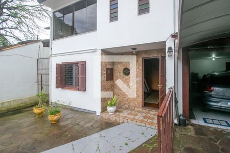 Casa à venda com 165m², 3 quartos e 3 vagas Casa à venda com 165m², 3 quartos e 3 vagasEntrada