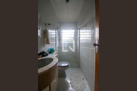 Casa à venda com 165m², 3 quartos e 3 vagas Casa à venda com 165m², 3 quartos e 3 vagasBanheiro Social