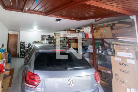 Casa à venda com 165m², 3 quartos e 3 vagas Casa à venda com 165m², 3 quartos e 3 vagasGaragem