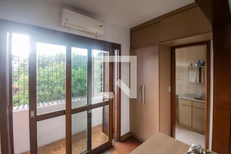 Casa à venda com 165m², 3 quartos e 3 vagas Casa à venda com 165m², 3 quartos e 3 vagasSuíte