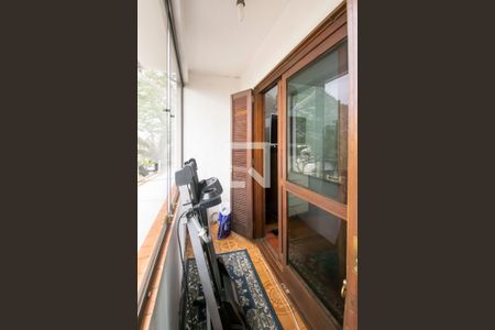 Casa à venda com 165m², 3 quartos e 3 vagas Casa à venda com 165m², 3 quartos e 3 vagasSacada da Suíte