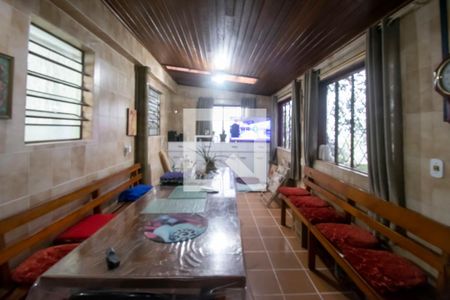 Casa à venda com 165m², 3 quartos e 3 vagas Casa à venda com 165m², 3 quartos e 3 vagasEspaço Gourmet