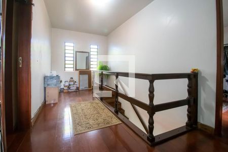 Casa à venda com 165m², 3 quartos e 3 vagas Casa à venda com 165m², 3 quartos e 3 vagasCorredor