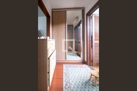 Casa à venda com 165m², 3 quartos e 3 vagas Casa à venda com 165m², 3 quartos e 3 vagasCloset da suíte