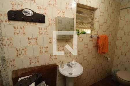 Casa à venda com 250m², 3 quartos e 4 vagasBanheiro de Serviço