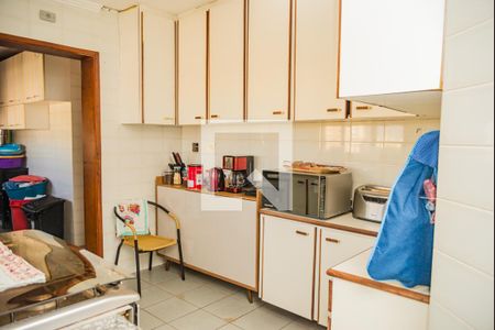 Apartamento à venda com 140m², 4 quartos e 2 vagas Apartamento à venda com 140m², 4 quartos e 2 vagasCozinha