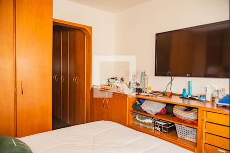 Apartamento à venda com 140m², 4 quartos e 2 vagas Apartamento à venda com 140m², 4 quartos e 2 vagasSuíte