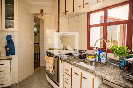 Apartamento à venda com 140m², 4 quartos e 2 vagas Apartamento à venda com 140m², 4 quartos e 2 vagasCozinha