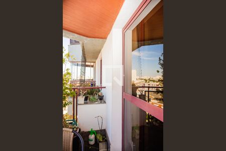 Sacada de apartamento à venda com 4 quartos, 140m² em Vila Bertioga, São Paulo