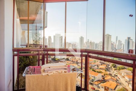 Apartamento à venda com 140m², 4 quartos e 2 vagas Apartamento à venda com 140m², 4 quartos e 2 vagasSacada da Suíte