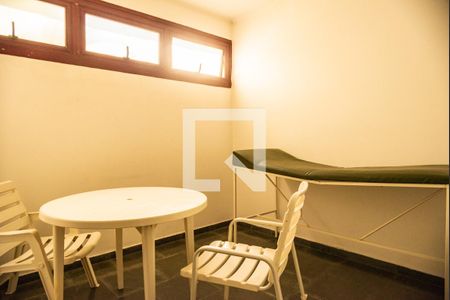 Apartamento à venda com 140m², 4 quartos e 2 vagas Apartamento à venda com 140m², 4 quartos e 2 vagasSauna