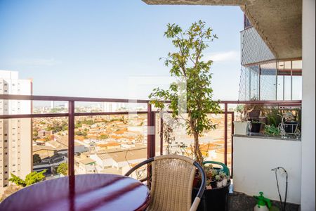 Sacada de apartamento à venda com 4 quartos, 140m² em Vila Bertioga, São Paulo