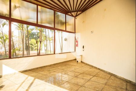 Apartamento à venda com 140m², 4 quartos e 2 vagas Apartamento à venda com 140m², 4 quartos e 2 vagasÁrea comum - Salão de festas