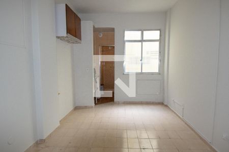 Sala/Quarto de kitnet/studio para alugar com 1 quarto, 25m² em Copacabana, Rio de Janeiro