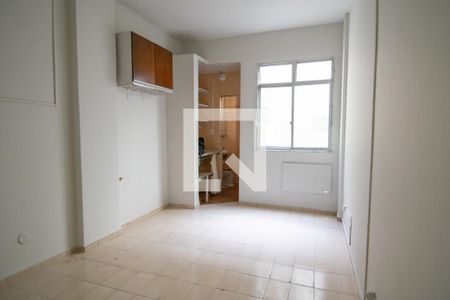 Sala/Quarto de kitnet/studio para alugar com 1 quarto, 25m² em Copacabana, Rio de Janeiro