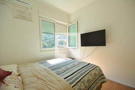 Quarto 1 de apartamento à venda com 3 quartos, 64m² em Laranjeiras, Rio de Janeiro